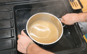 eau froide bouillon tonkotsu ramen