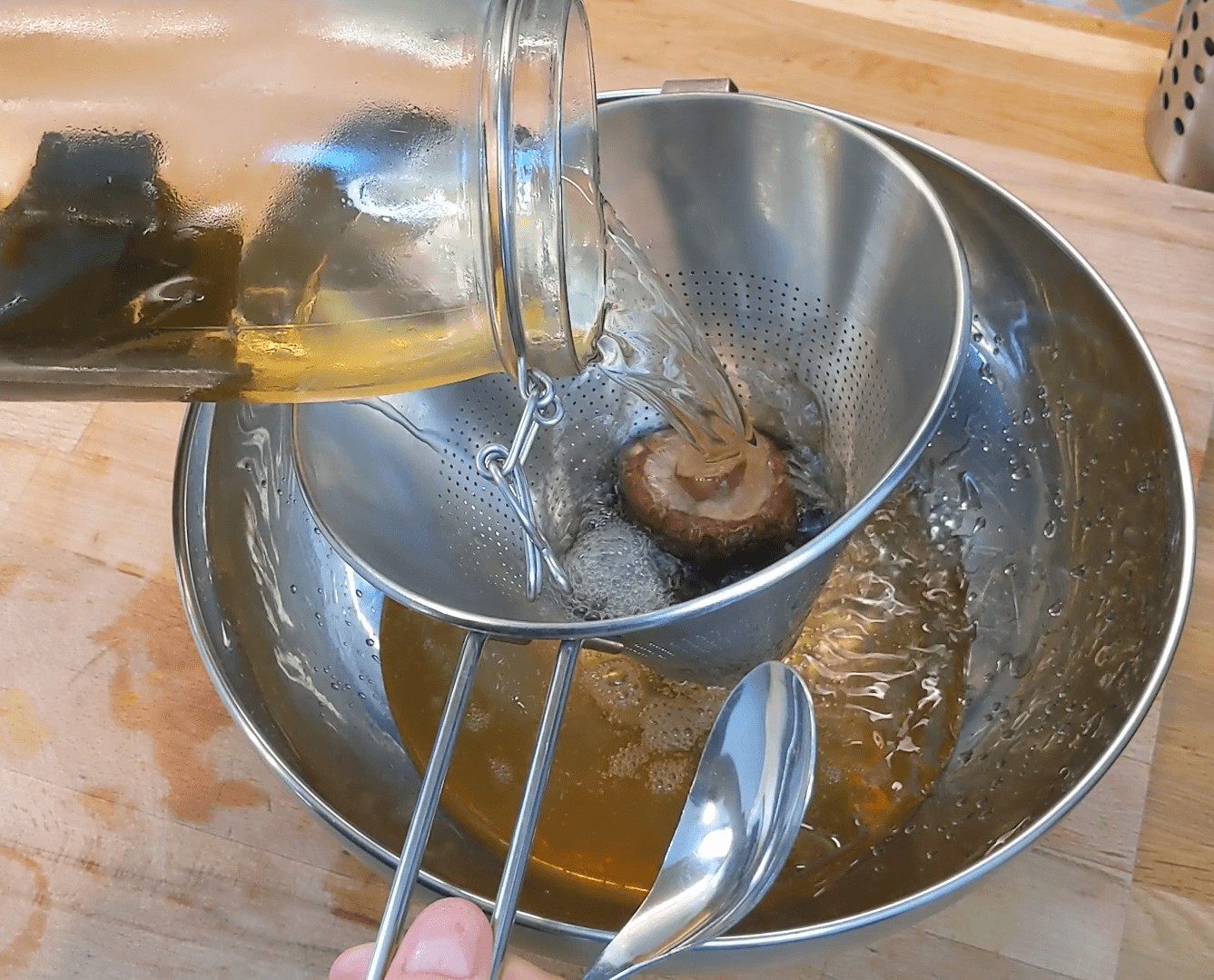Comment faire du Dashi ? Le bouillon de base de la cuisine Japonaise